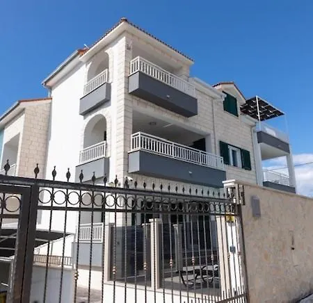 Apartman In With Sea View, Balcony, Air Conditioning, W-lan 3553-3