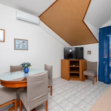 In With Sea View, Balcony, Air Conditioning, W-lan 3553-3
