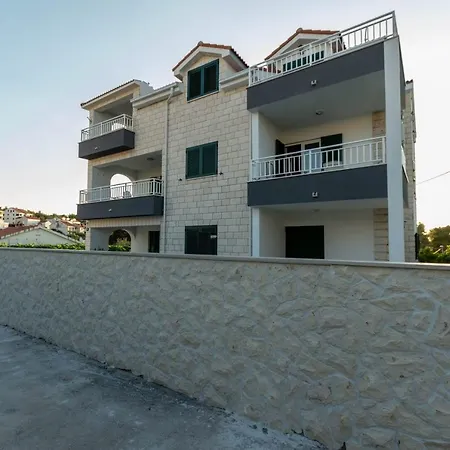 In With Sea View, Balcony, Air Conditioning, W-lan 3553-3 Supetar