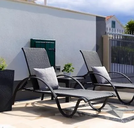 In With Sea View, Balcony, Air Conditioning, W-lan 3553-3 Supetar