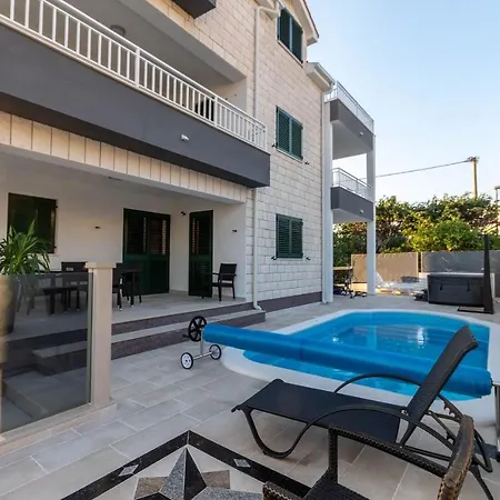 In With Sea View, Balcony, Air Conditioning, W-lan 3553-3 Apartman